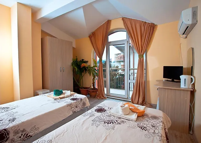 Familly Randevu Hotel 2*